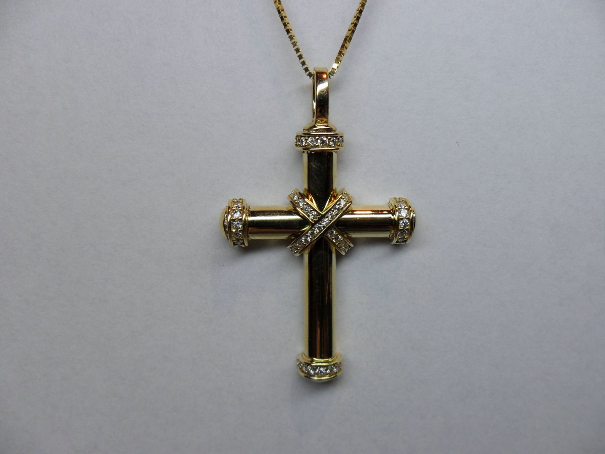 Yellow gold Cross Pendant 